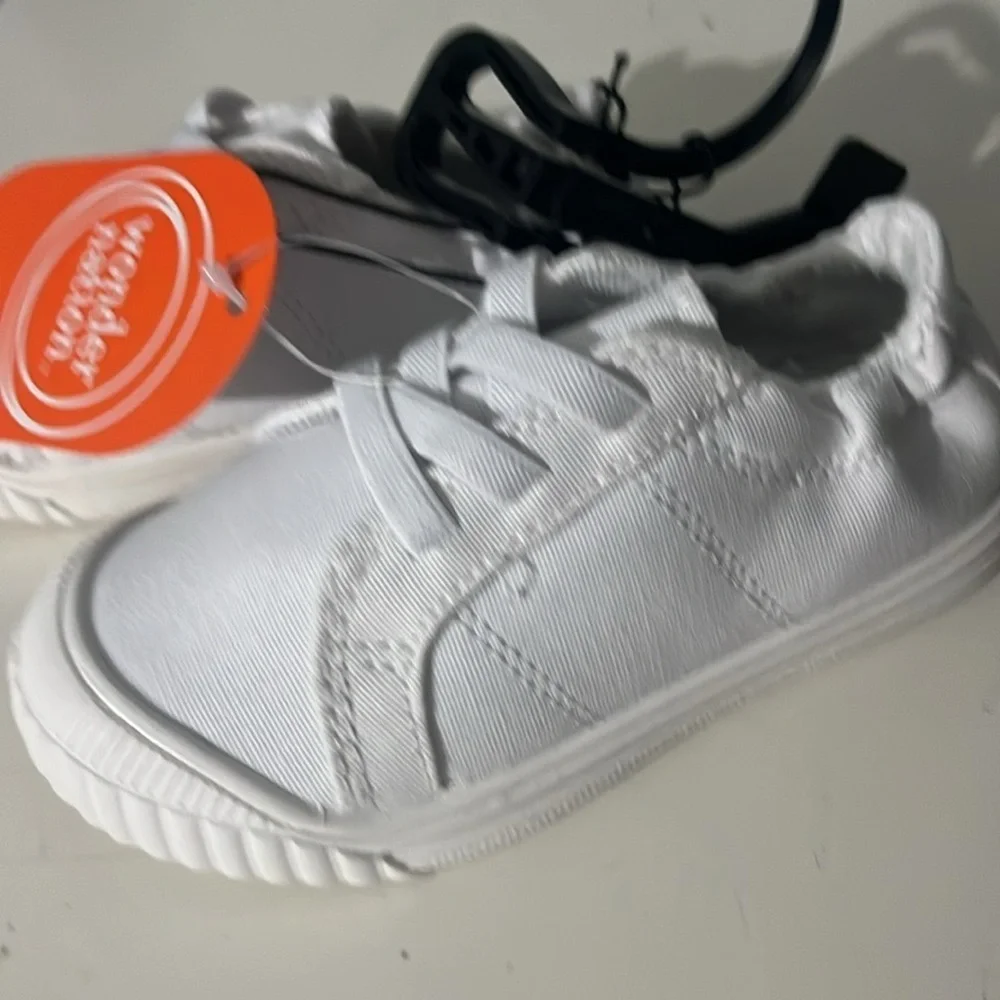 New Wonder Nation Girl’s Boy’s White Canvas Slip on Sneakers Size 8 NWT